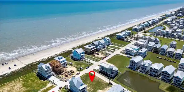 Image 2: Large corner lot with breathtaking water views.