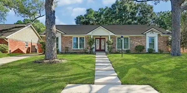 18307 Cape Bahamas Lane