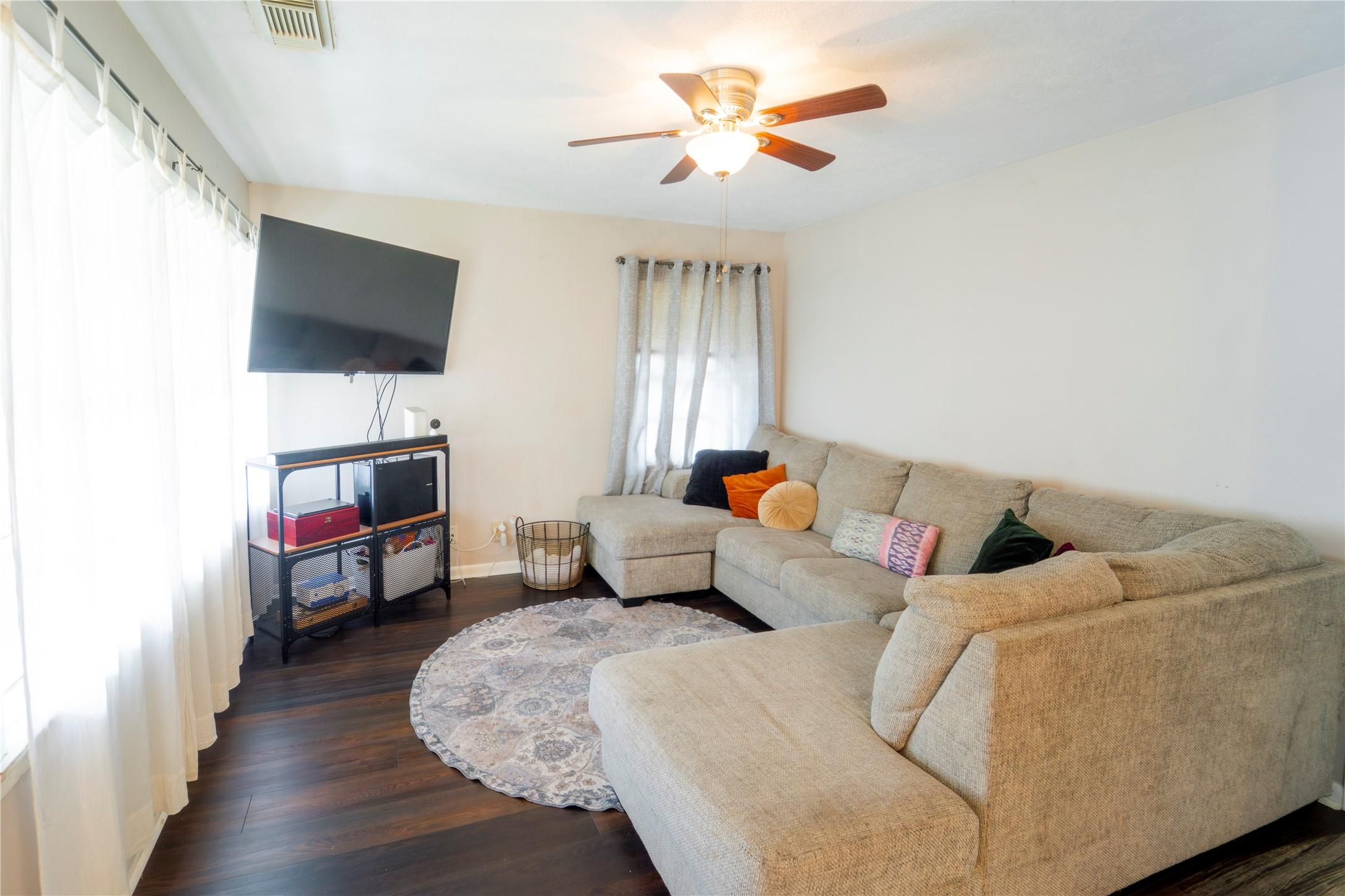 Image 1: living room