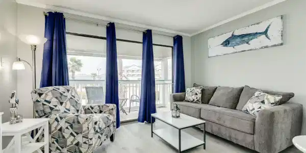 6102 Seawall Boulevard