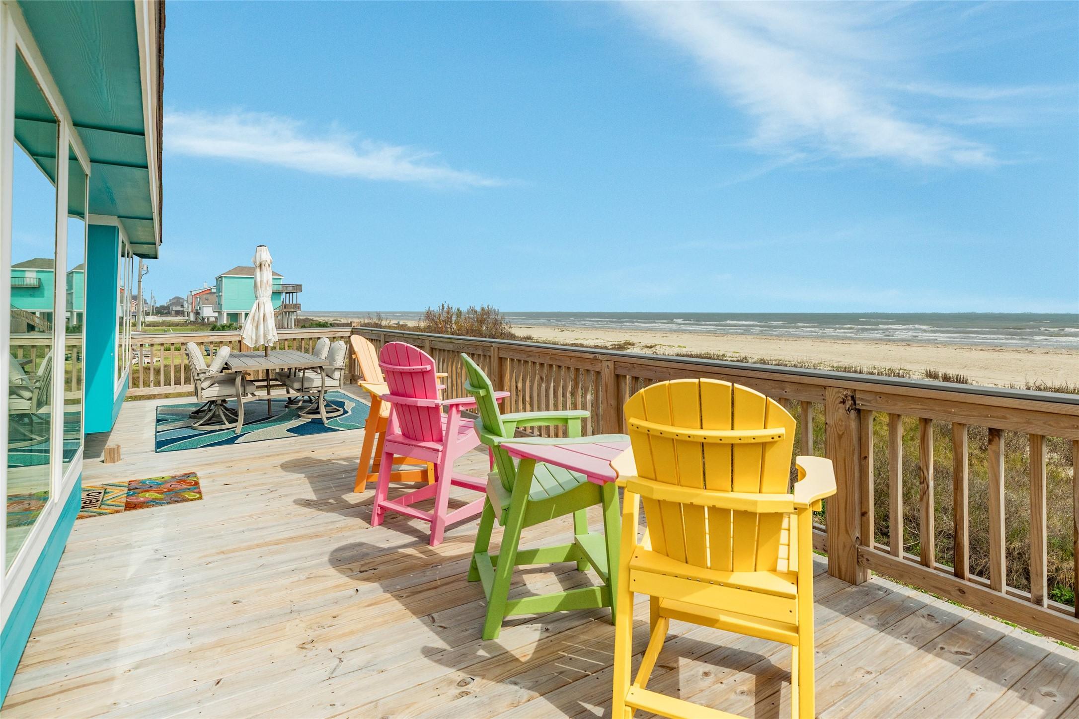Image 1: Welcome to 21446 Gulf Dr