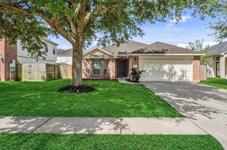 305 S Golden Oak Drive