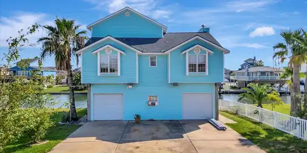 1319 Hawaii Drive