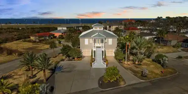 2727 E Bayshore Drive Drive