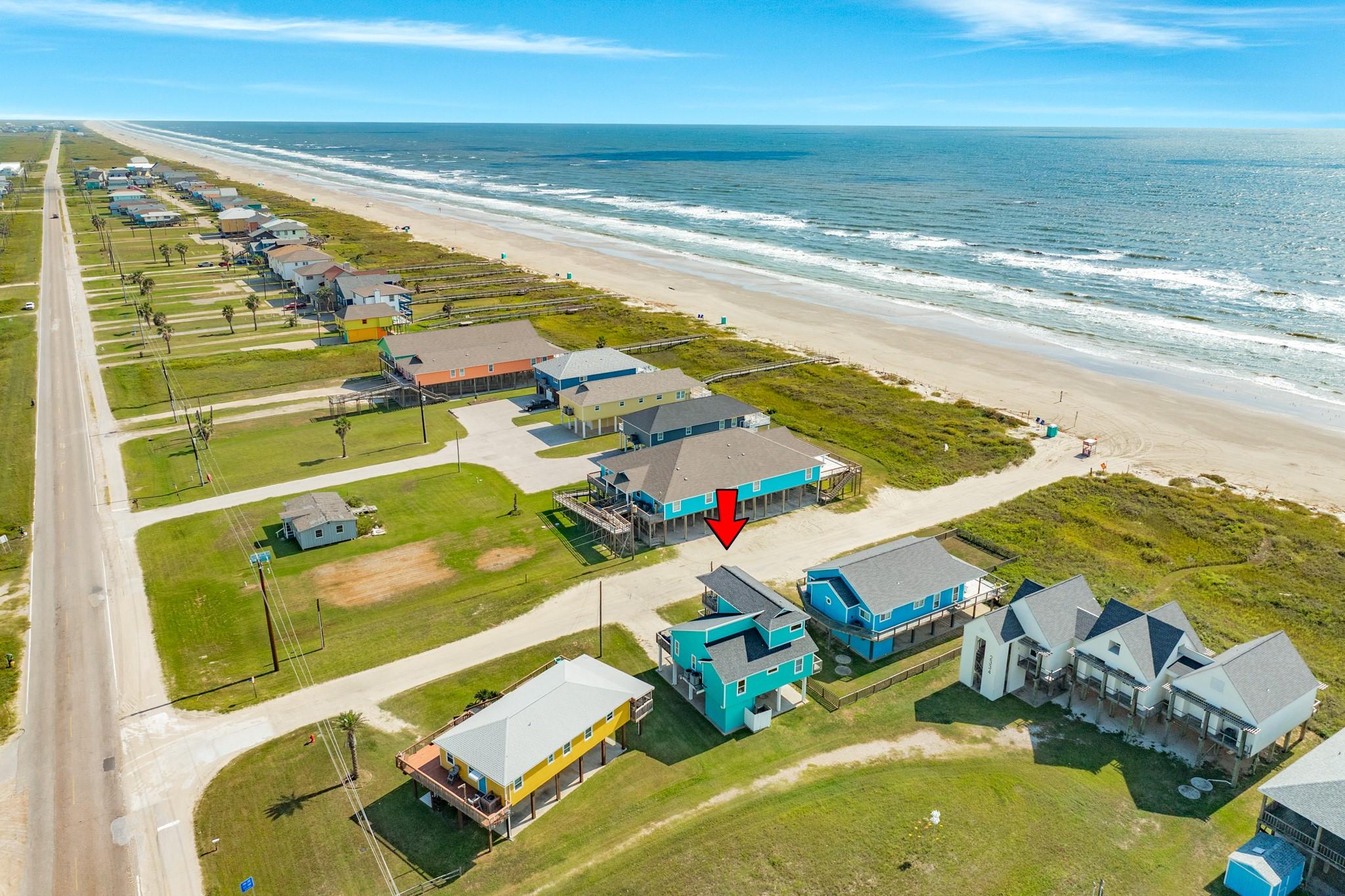 Image 3: Exceptional beachside location with easy access to