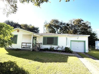 6718 E Bayou Drive