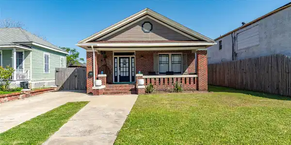 4508 Avenue O 1/2