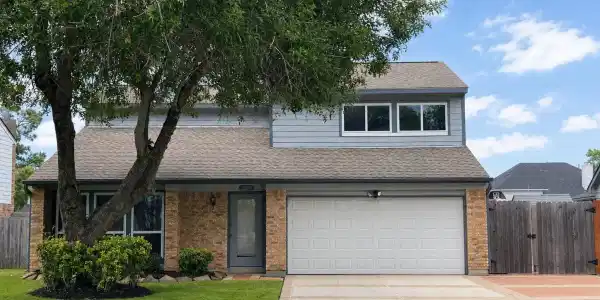 2528 Sawyer Drive