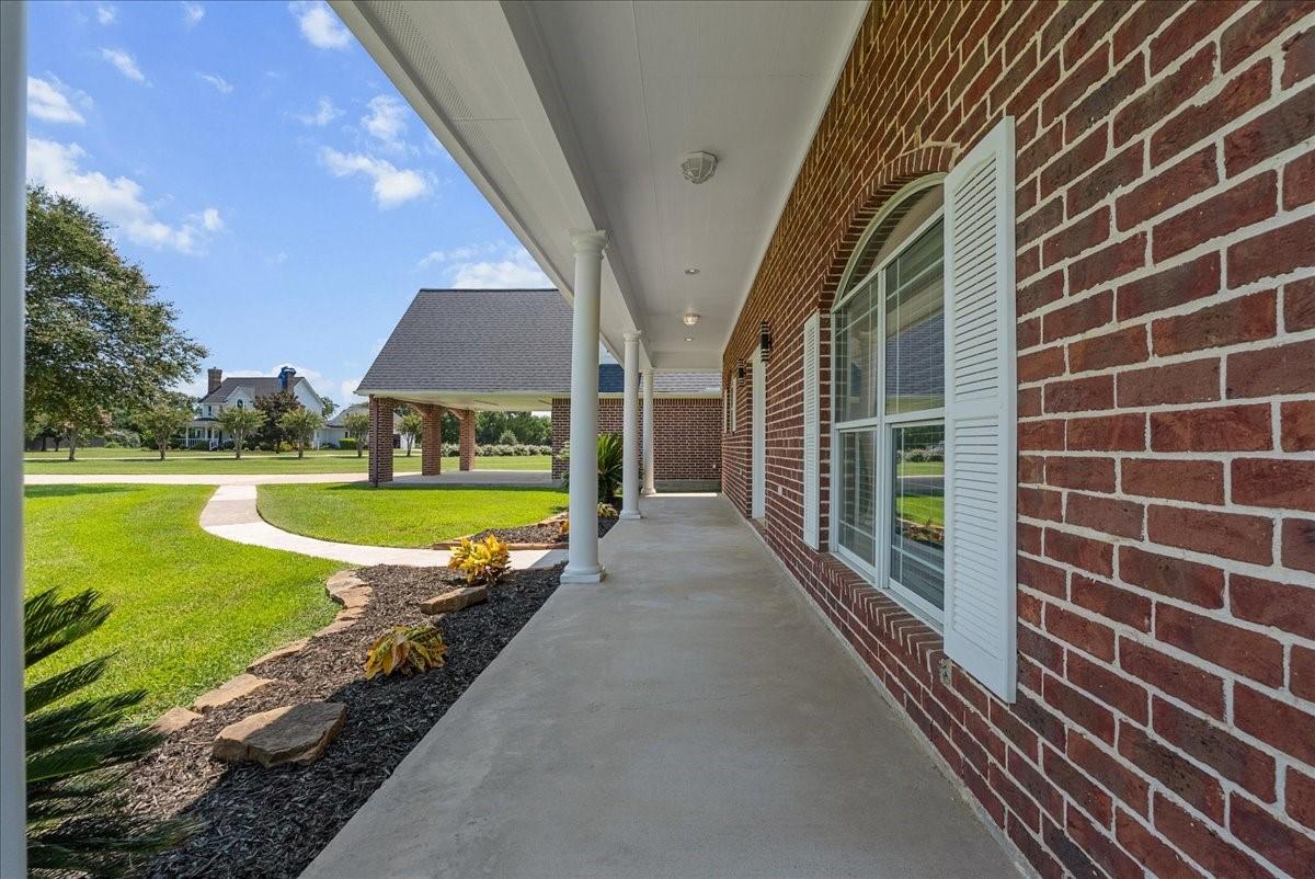 Image 4: Front Porch
