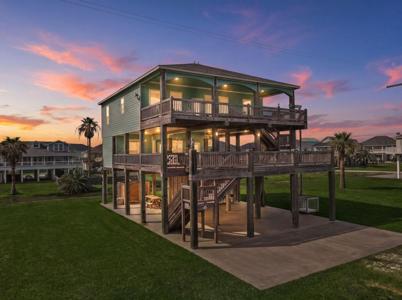 2929 Lakeside
