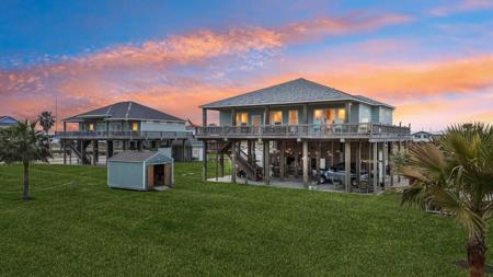 945 Gulfview Drive