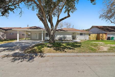 1002 Rosewood Drive