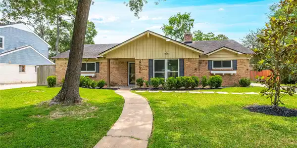 4034 Shady Springs Drive