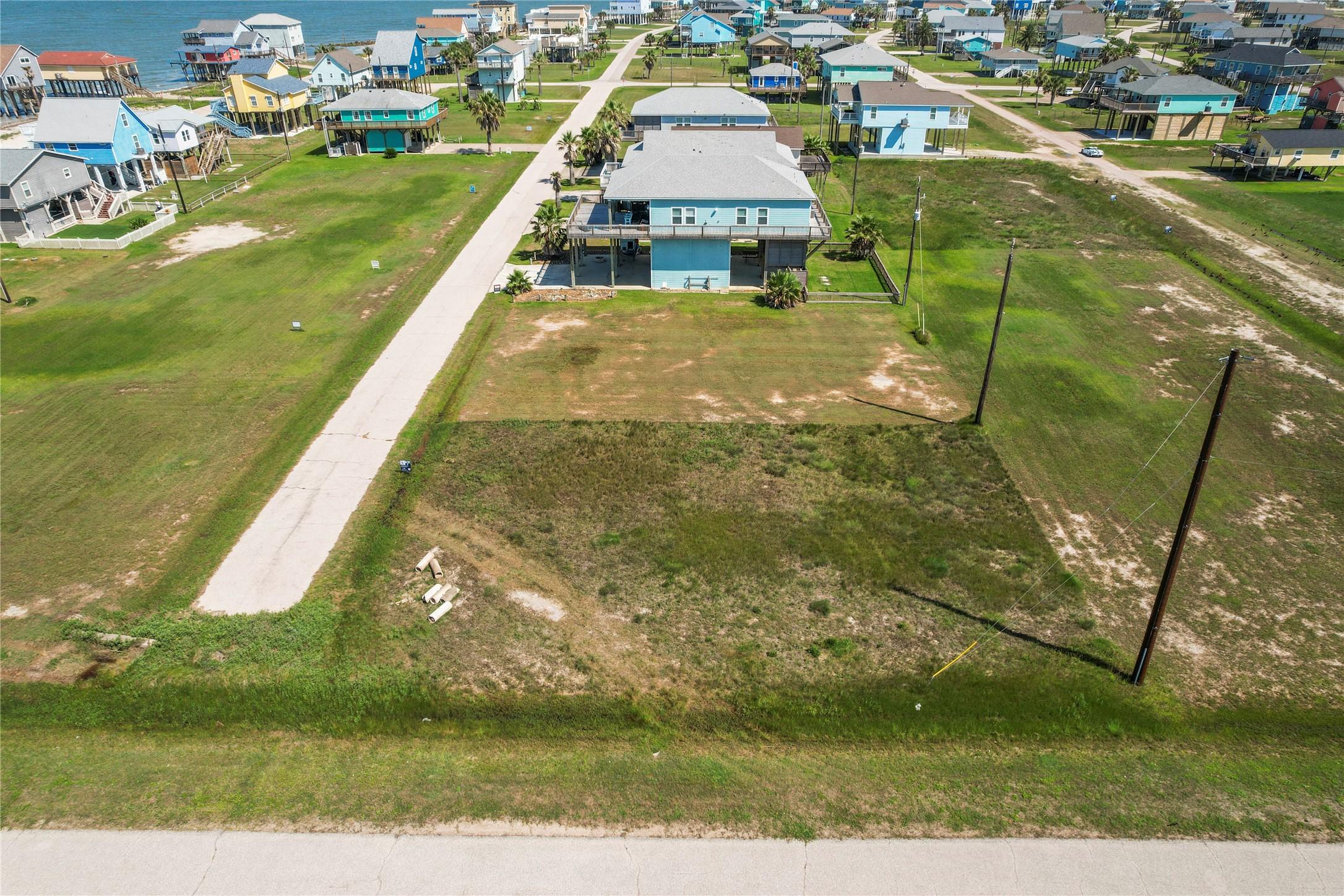 Image 2: Excellent location for your future coastal getaway
