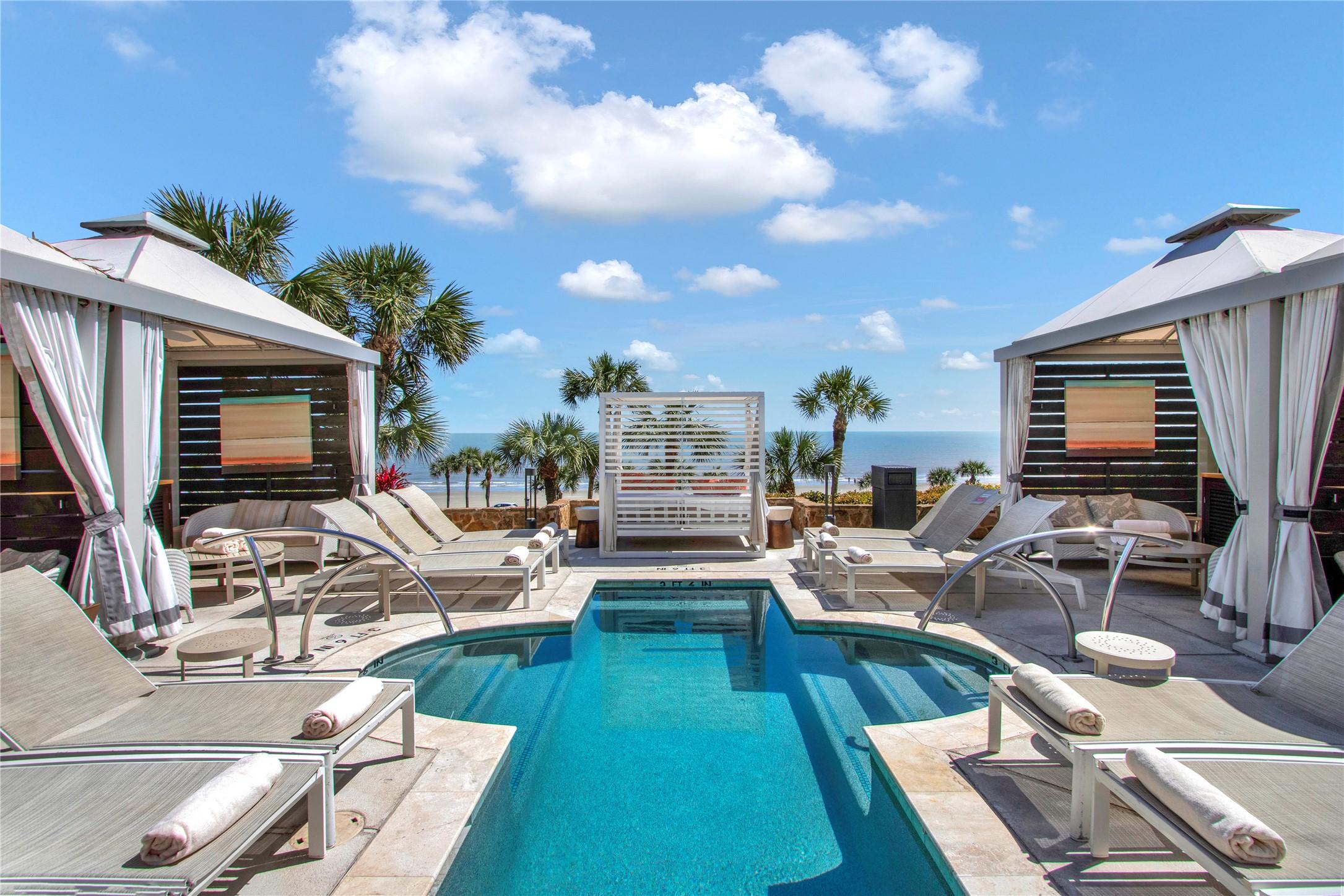 Image 1: Private Pool Area
