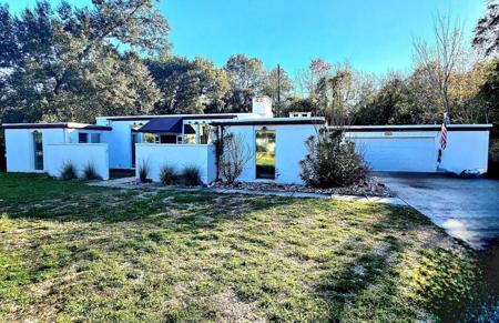 1901 Southwood Drive