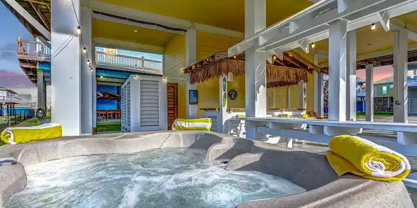 Image 2: Nothing puts the "vacation" in "vacation home" lik