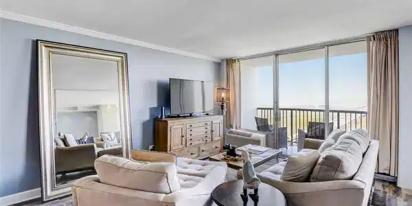 415 E Beach