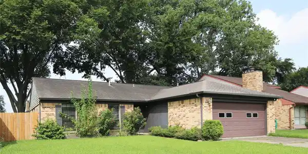 15826 Pipers View