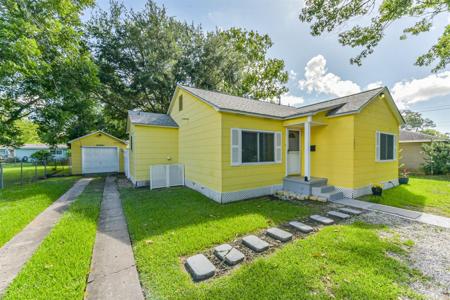 1204 Adams Street