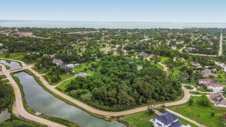 3515 E Bayou Drive