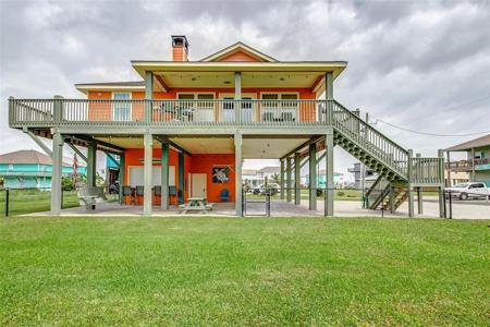 963 Palm Ridge Drive