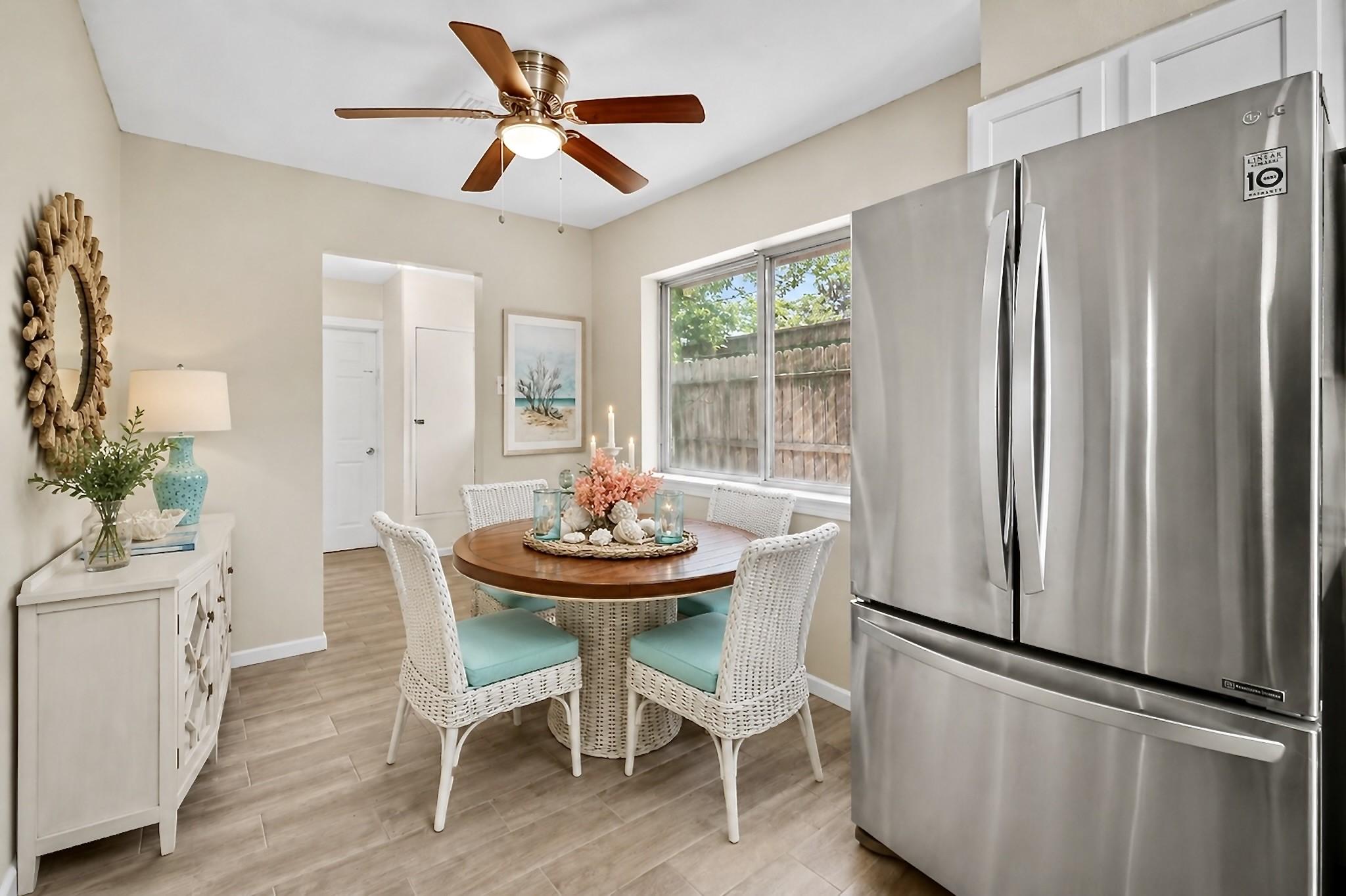 Image 2: A sunny breakfast spot with room for everyday meal