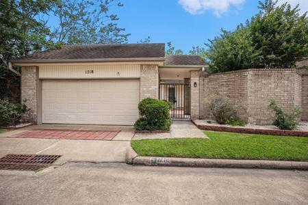 1718 Plumbwood Way