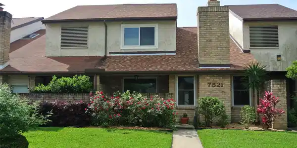 7521 Beaudelaire Circle