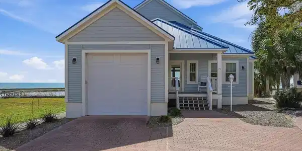 15 Old Cottage Beach