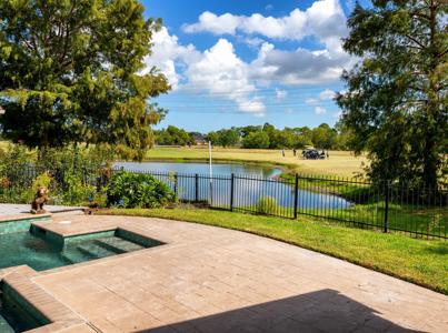 2435 Thorndon Park Court