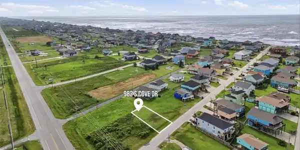 982 S Cove