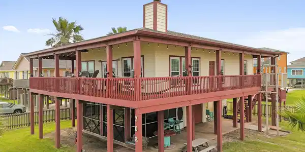 702 Surf Drive