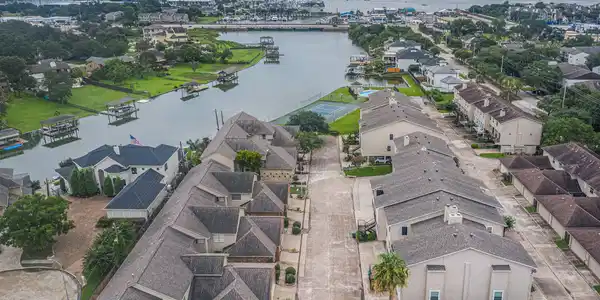 2032 Glencove Drive