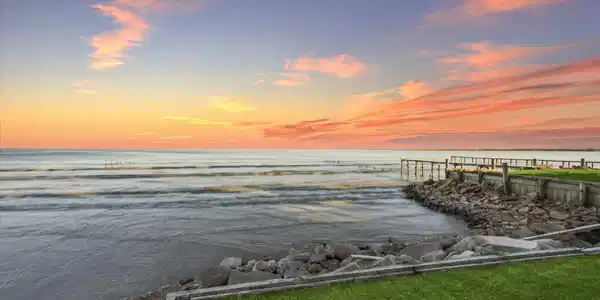 Image 4: ENJOY BREATHTAKING SUNRISES, BEAUTIFUL SUNSETS AND