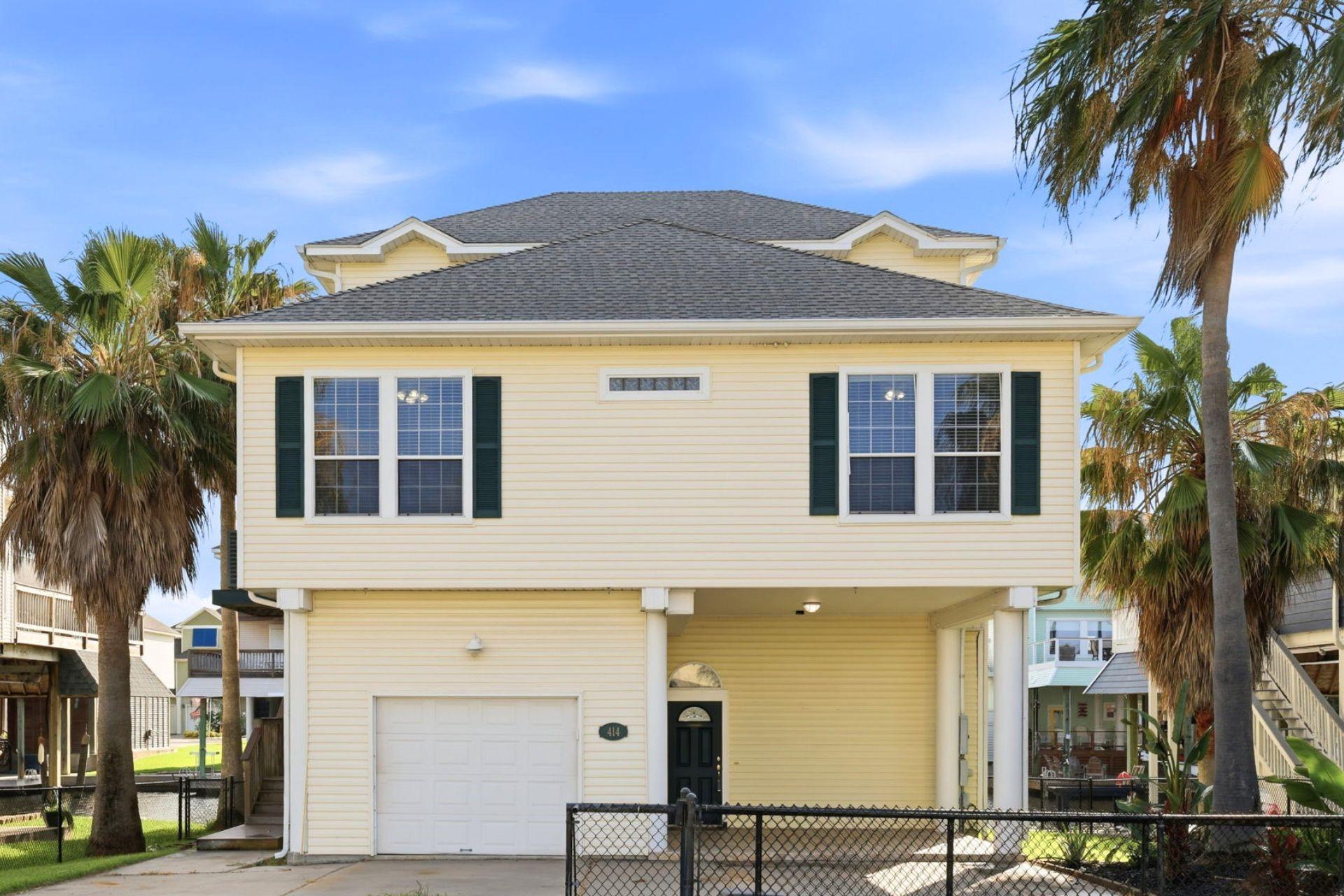 Image 2: Front of Home
