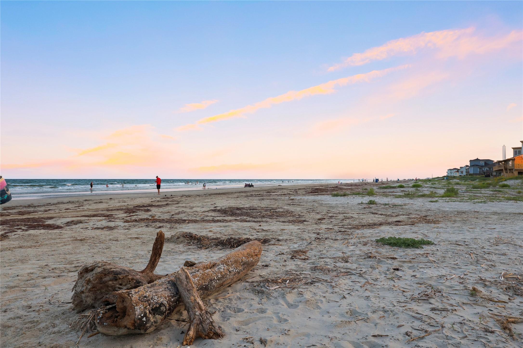 Image 3: Quality beach is clean, level and safe