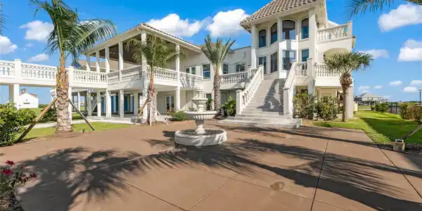 1809 Laguna Harbor Estate Boulevard