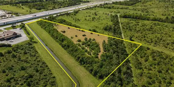 Image 4: Yellow line is an estimate. Review survey for exac