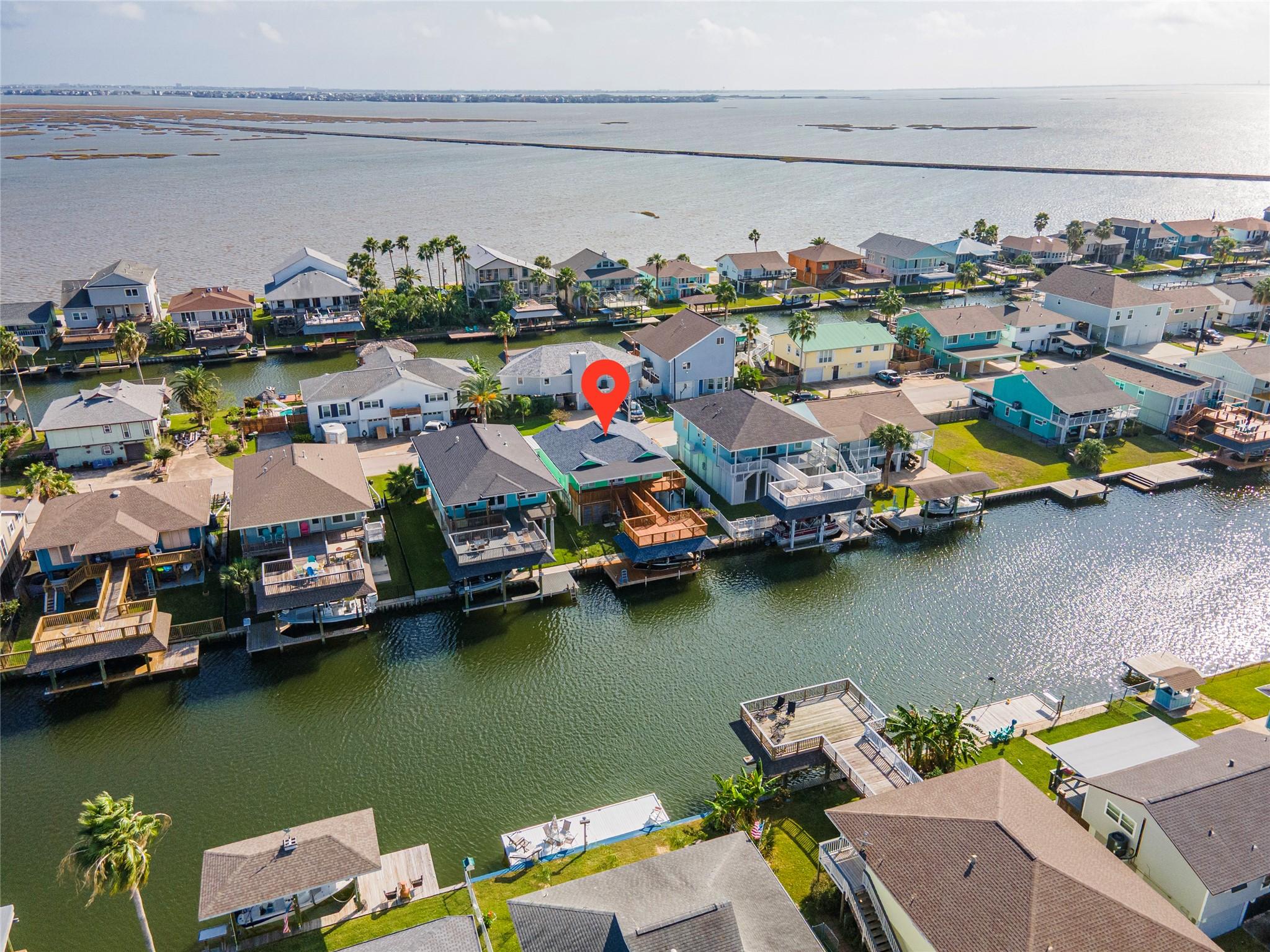 Image 3: Great waterfront location