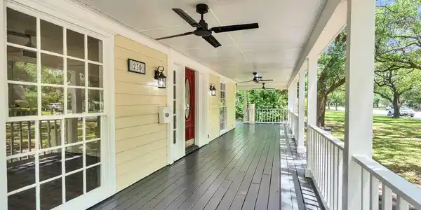 Image 3: Front porch