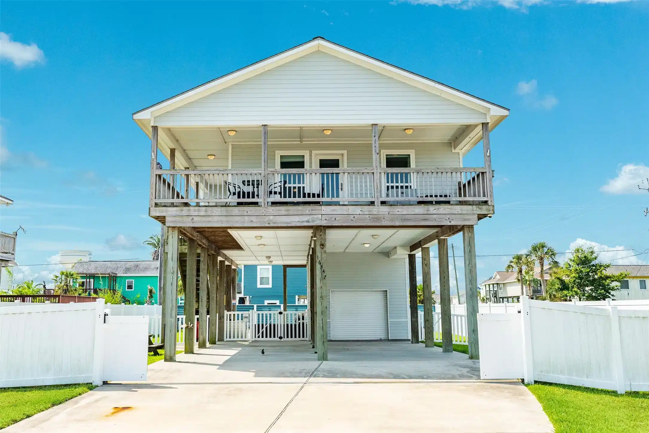 Image 1: Newer built elevated home!