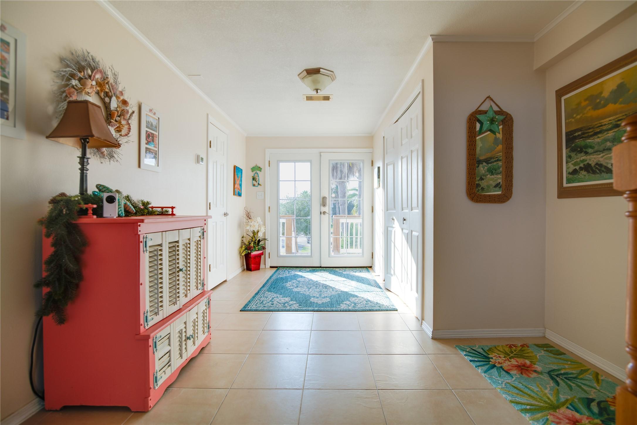 Image 4: The space feels both elegant and inviting, perfect