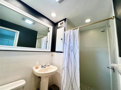 1222 Sunset Lane