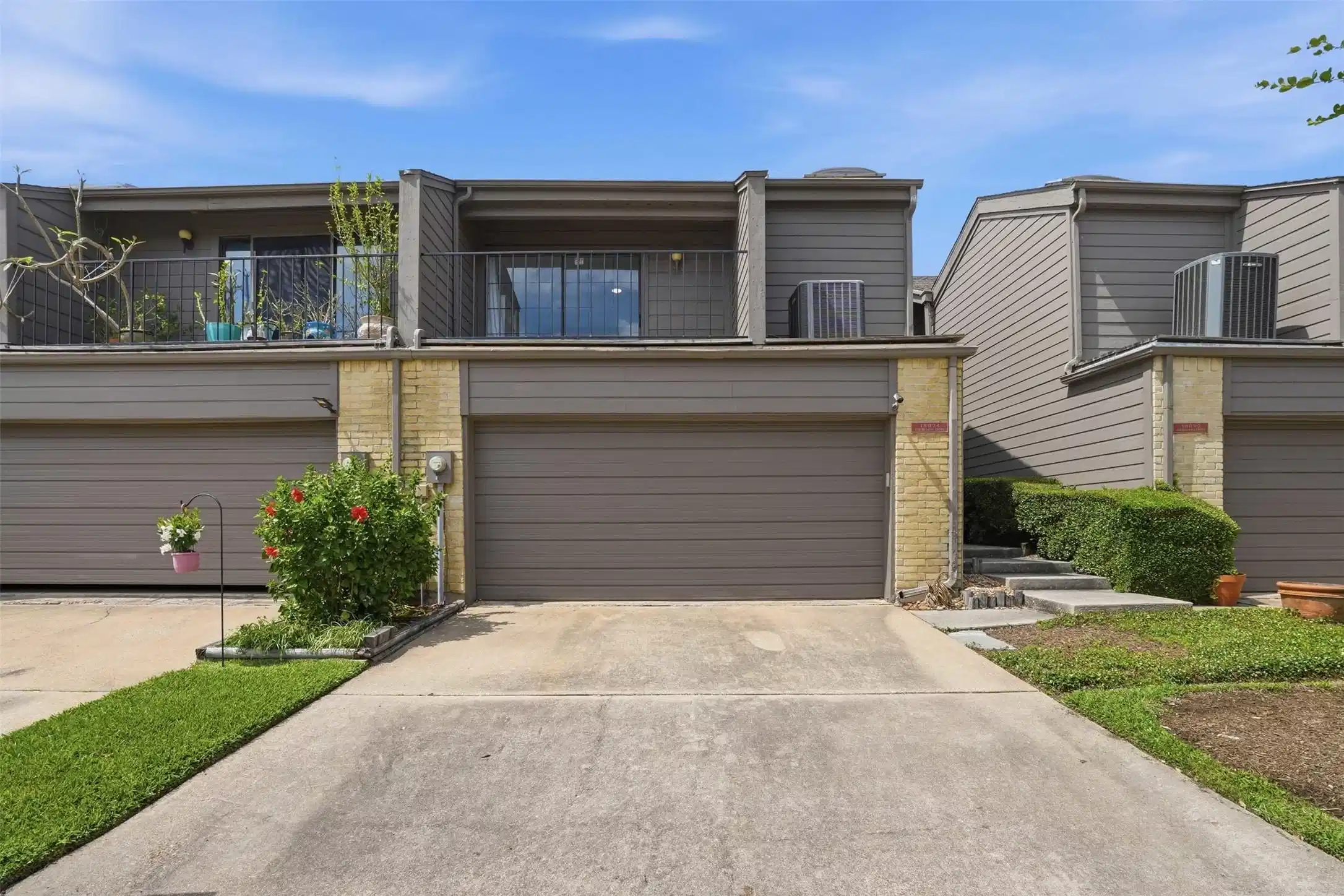 Image 1: Welcome to 18024 Starboard a beautiful townhouse j