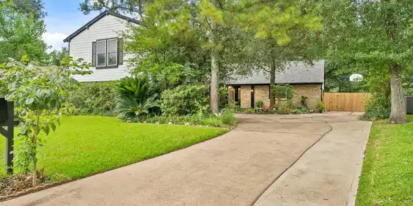 4018 Shady Springs Drive