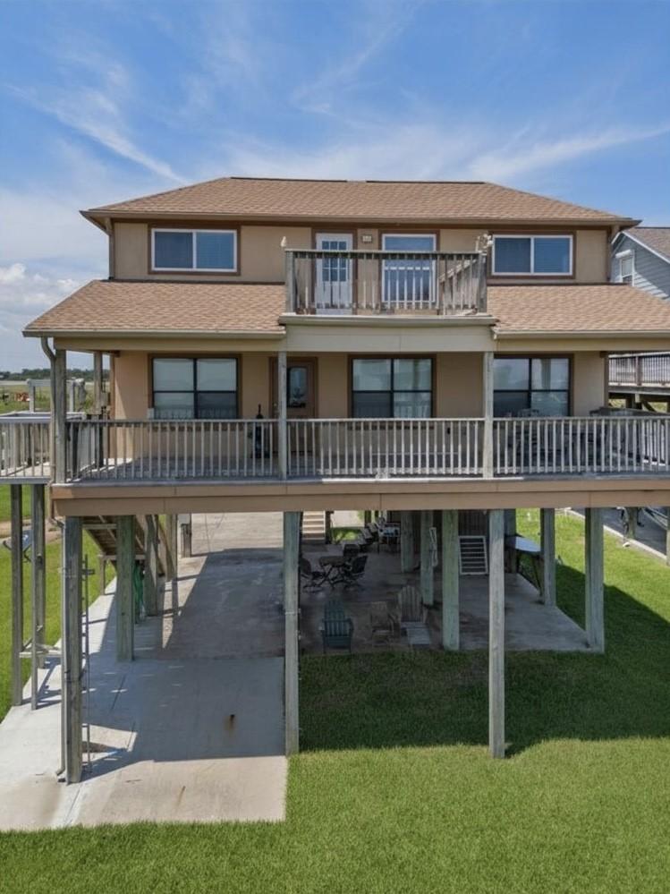 Image 3: Welcome to 5212 Bayside Dr