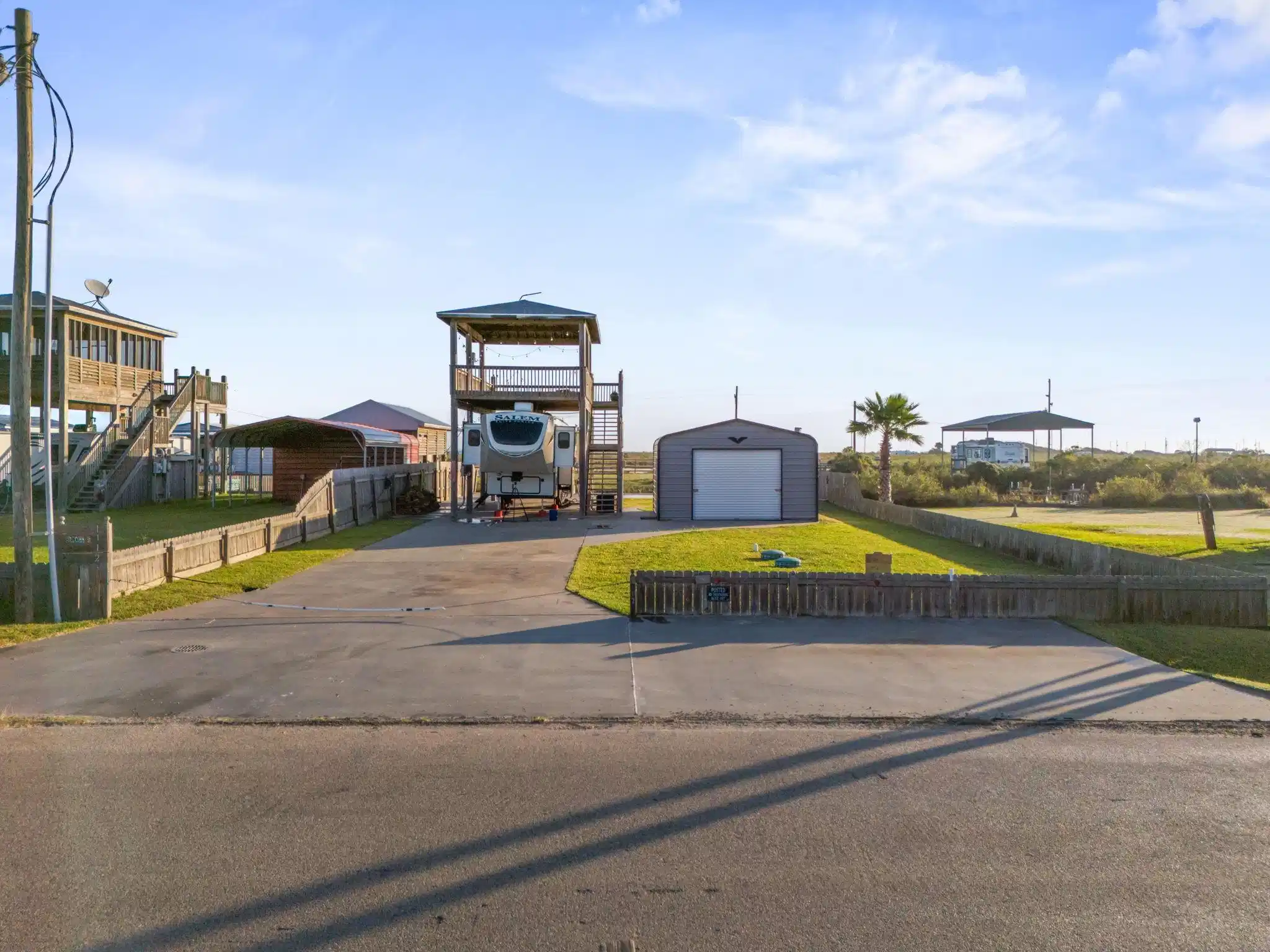 Image 1: Galveston getaway! Spacious deck with RV set up, y