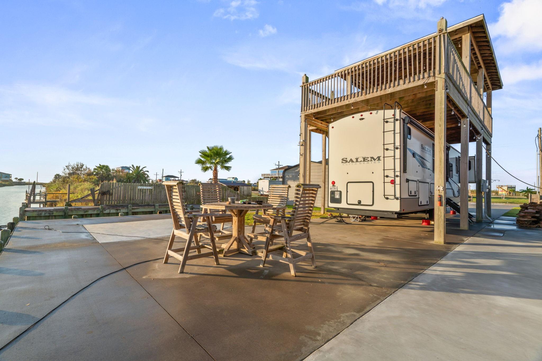 Image 4: Enjoy peaceful outdoor living with a cozy table se