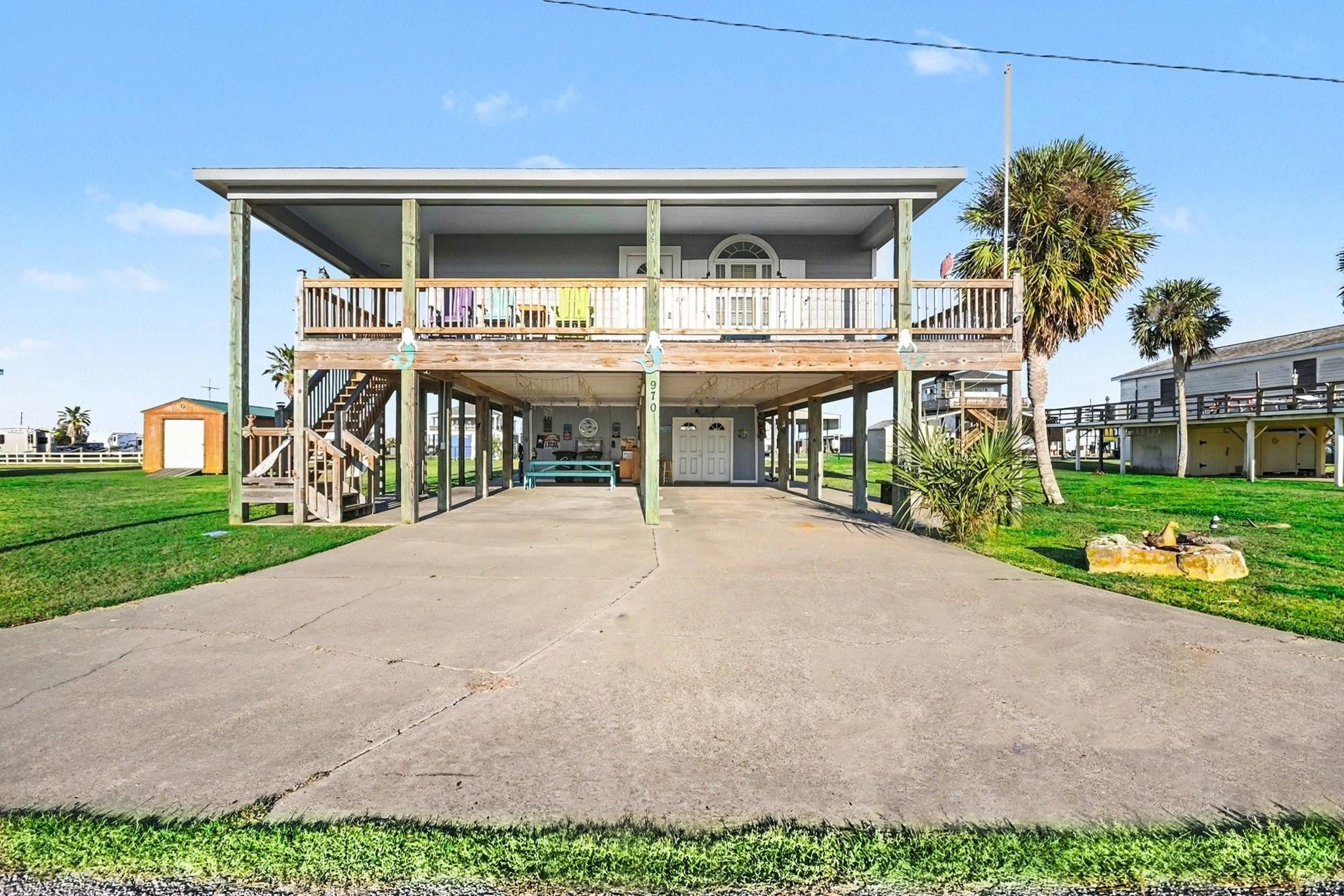 Image 4: FRONT ELEVATION.